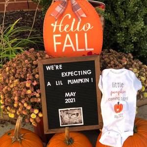 Meet your Posher, Derek yolanda